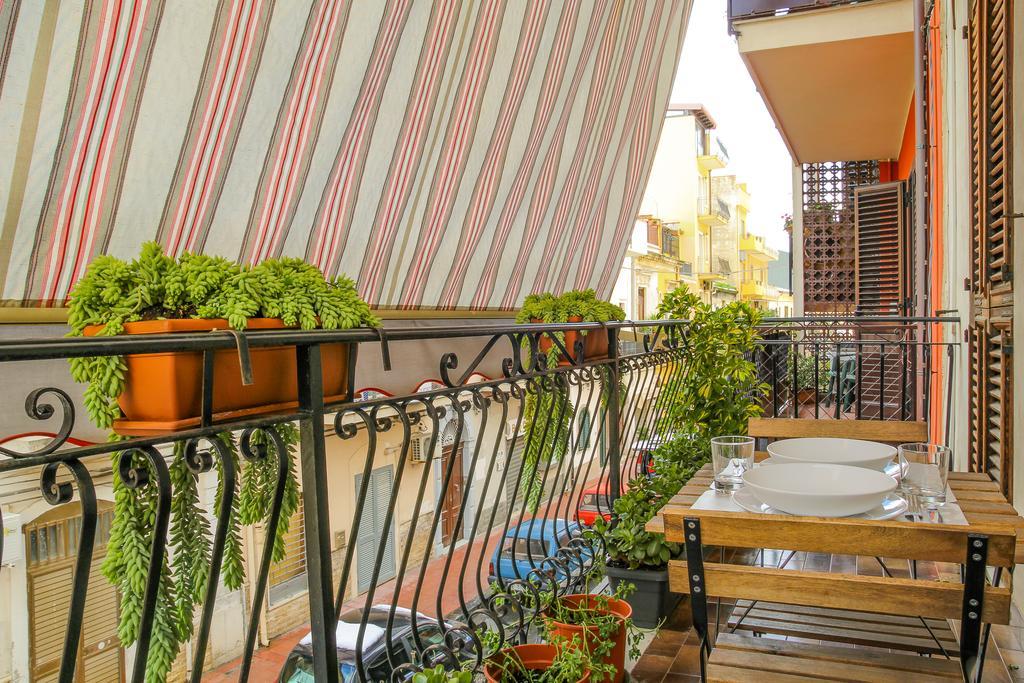 Naxos Holiday Apartment Джардини-Наксос Экстерьер фото